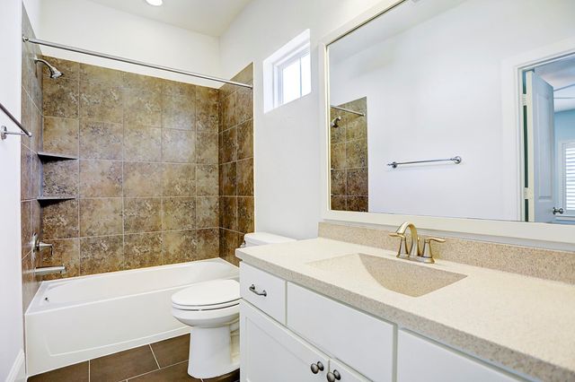 30 E Rafters Row, The Woodlands, TX 77380