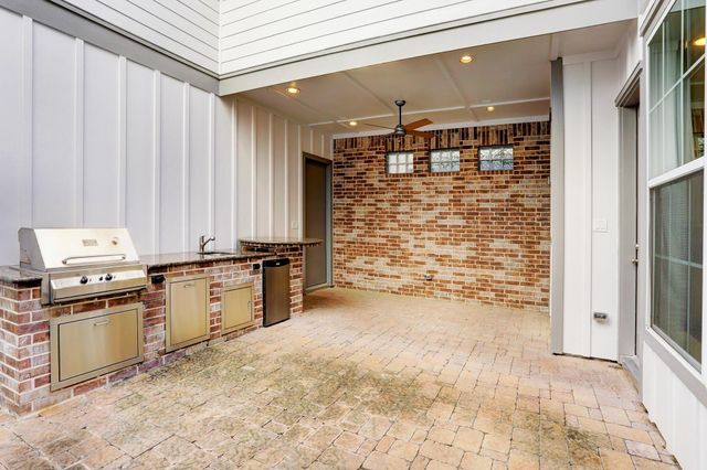 30 E Rafters Row, The Woodlands, TX 77380