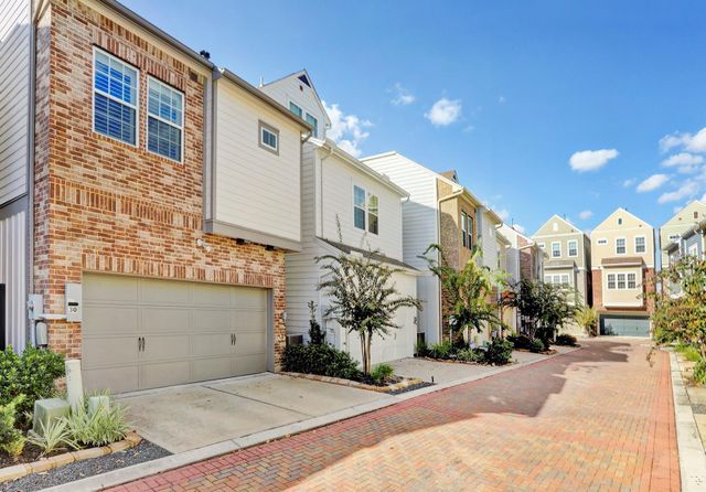 30 E Rafters Row, The Woodlands, TX 77380