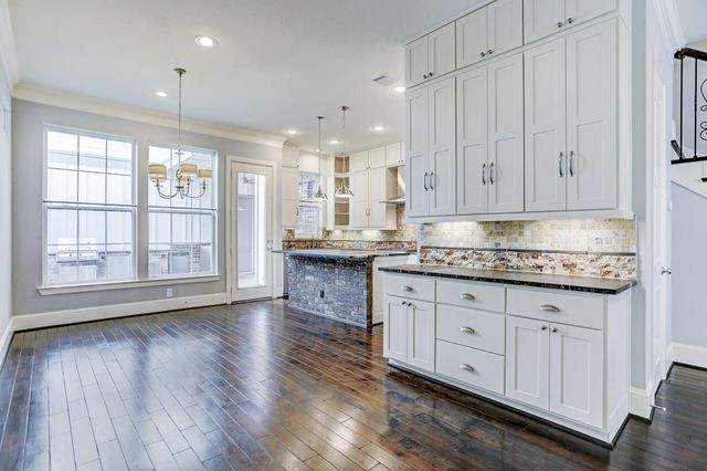 30 E Rafters Row, The Woodlands, TX 77380