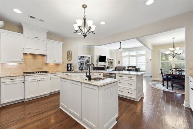 3638 Cresswind Parkway, Gainesville, GA 30504