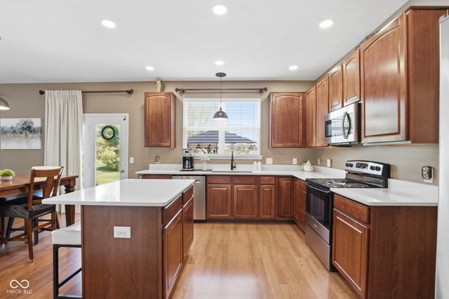 7410 Giroud Drive, Indianapolis, IN 46259