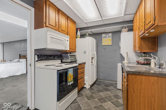 7410 Giroud Drive, Indianapolis, IN 46259