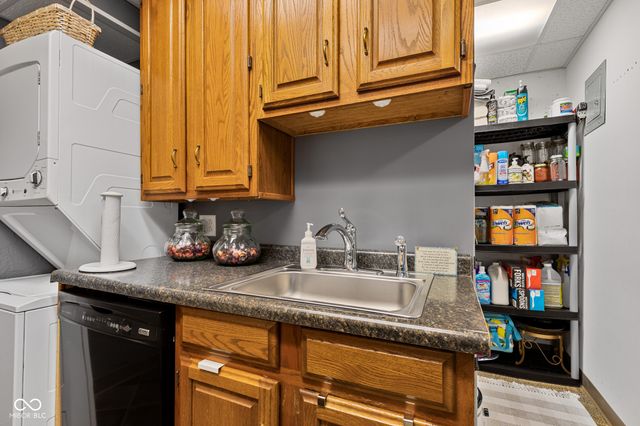 7410 Giroud Drive, Indianapolis, IN 46259