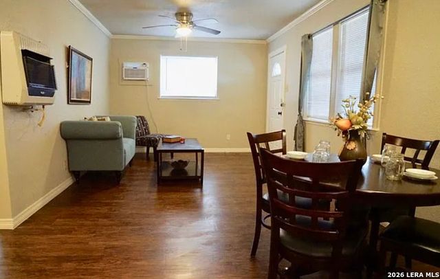 1129 Shadwell Dr, San Antonio, TX 78228