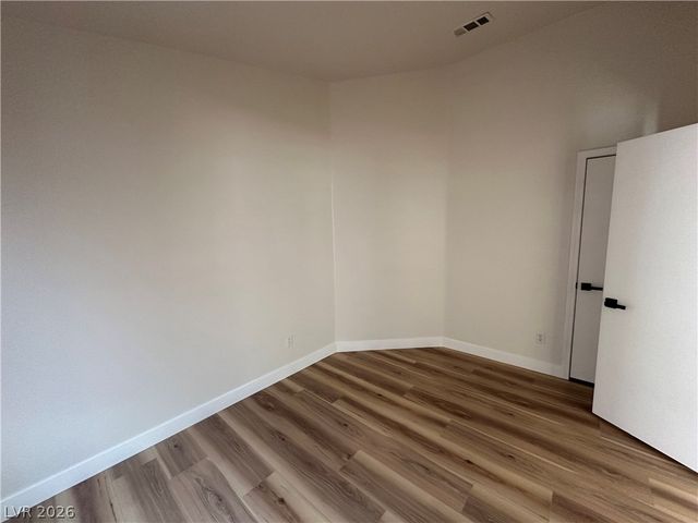 1833 Cedar Bluffs Way, Las Vegas, NV 89128
