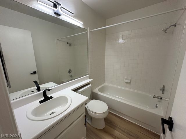 1833 Cedar Bluffs Way, Las Vegas, NV 89128