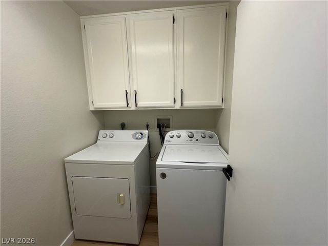 1833 Cedar Bluffs Way, Las Vegas, NV 89128