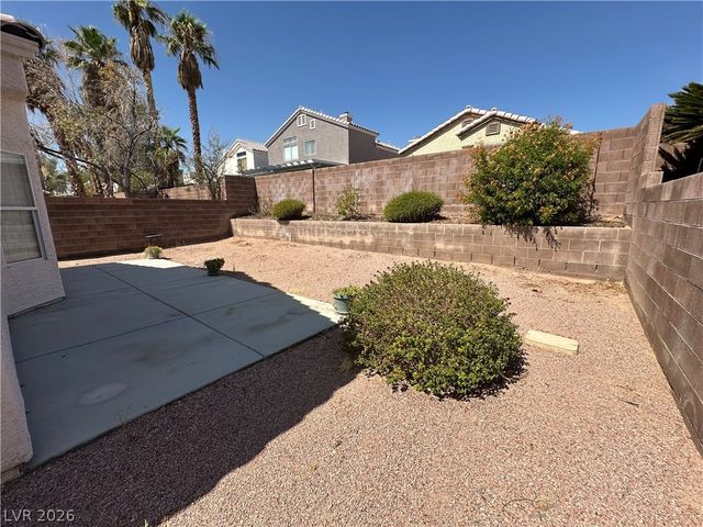 1833 Cedar Bluffs Way, Las Vegas, NV 89128