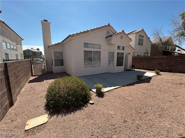 1833 Cedar Bluffs Way, Las Vegas, NV 89128