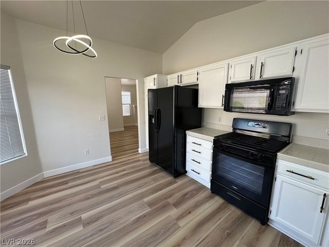1833 Cedar Bluffs Way, Las Vegas, NV 89128