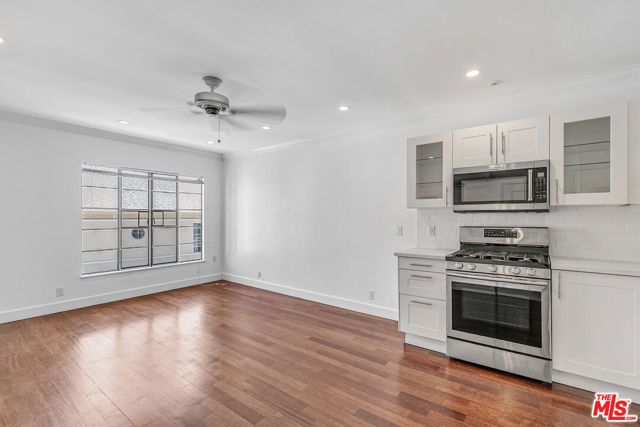 1882 El Cerrito, Los Angeles, CA 90068