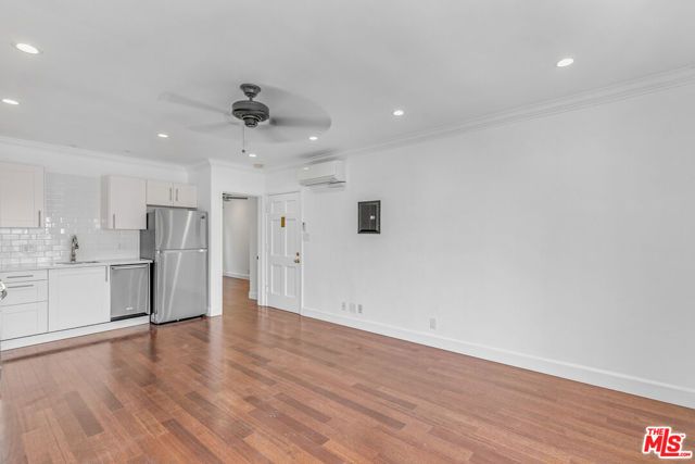 1882 El Cerrito, Los Angeles, CA 90068