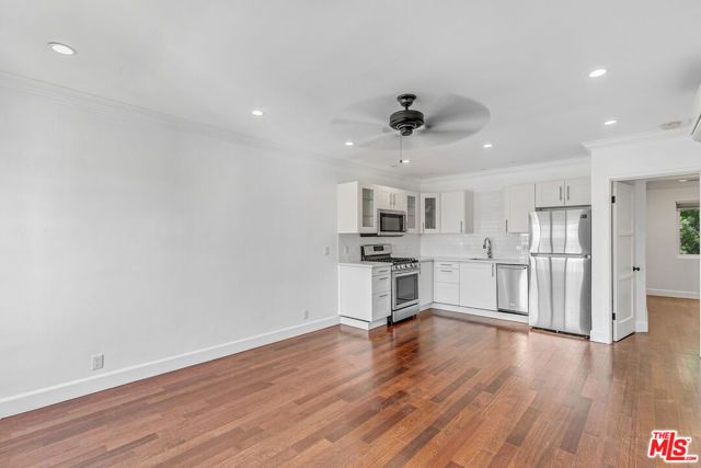 1882 El Cerrito, Los Angeles, CA 90068