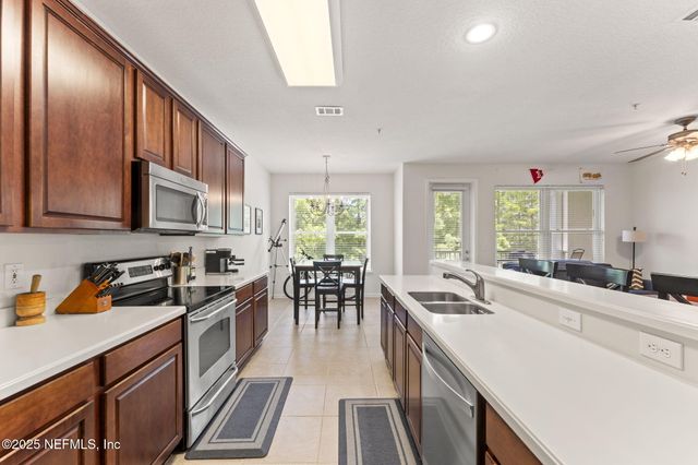 13364 BEACH Boulevard 518, Jacksonville, FL 32224