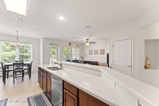 13364 BEACH Boulevard 518, Jacksonville, FL 32224