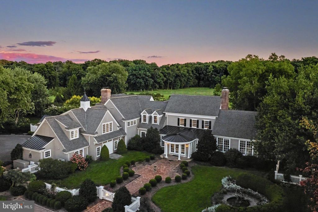 33 RITTENHOUSE RD, STOCKTON, NJ 08559 — exterior