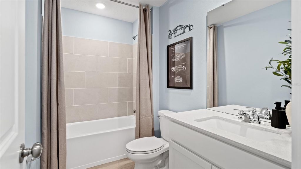 Image 11 of property listing at 3054 GRANITE RIDGE AVENUE, Minneola, FL 34715