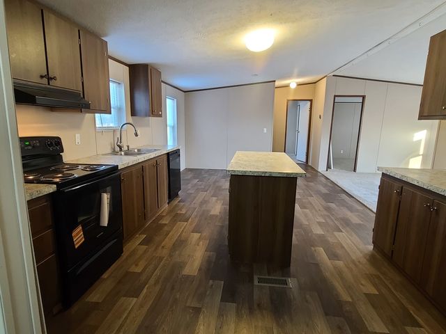 303 N Seba Street, Hurst, IL 62949