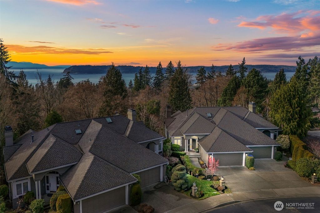 11502 W Oakmont Drive, Mukilteo, WA 98275