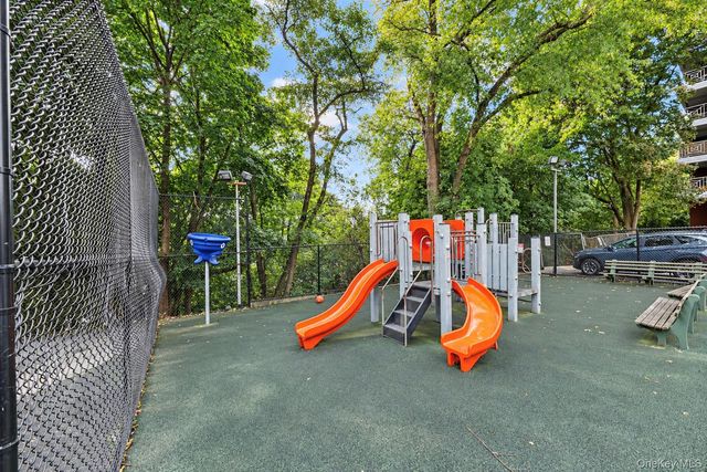 11 Balint Drive 541, Yonkers, NY 10710