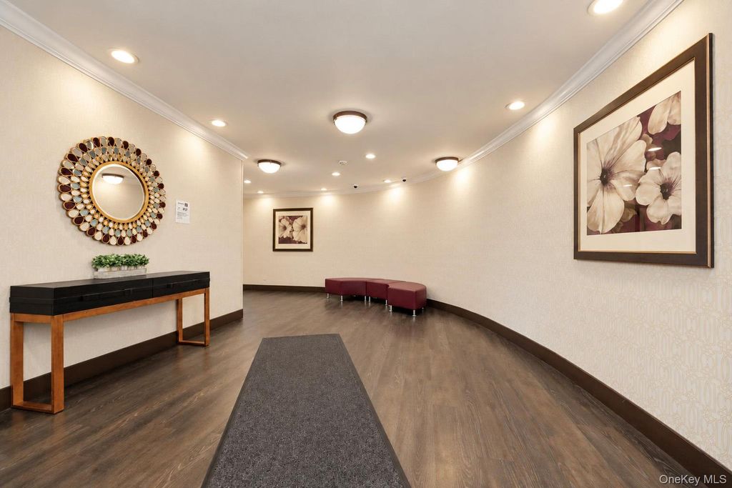 11 Balint Drive 541, Yonkers, NY 10710 — photo 2