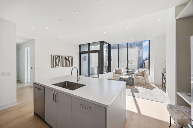 2323 W Main Street 305, Houston, TX 77098