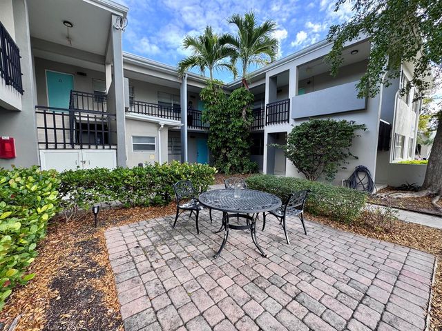 202 Lucerne Avenue Unit 12, Lake Worth Beach, FL 33460