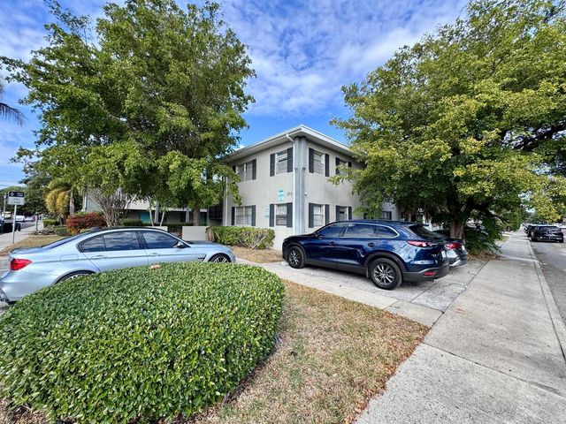 202 Lucerne Avenue Unit 12, Lake Worth Beach, FL 33460