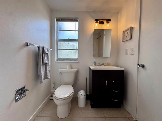 202 Lucerne Avenue Unit 12, Lake Worth Beach, FL 33460