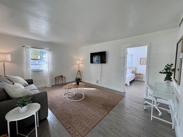 202 Lucerne Avenue Unit 12, Lake Worth Beach, FL 33460