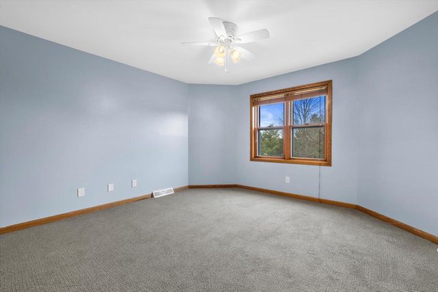 820 172nd AVENUE, Union Grove, WI 53182