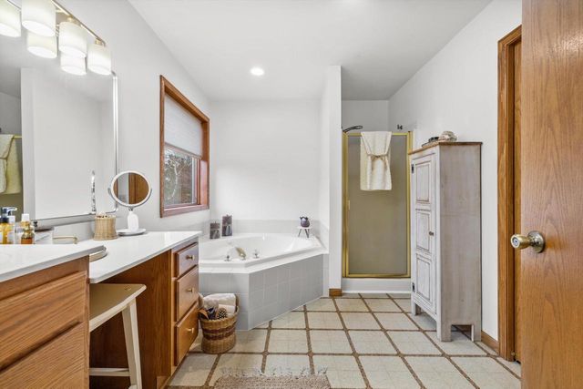 820 172nd AVENUE, Union Grove, WI 53182