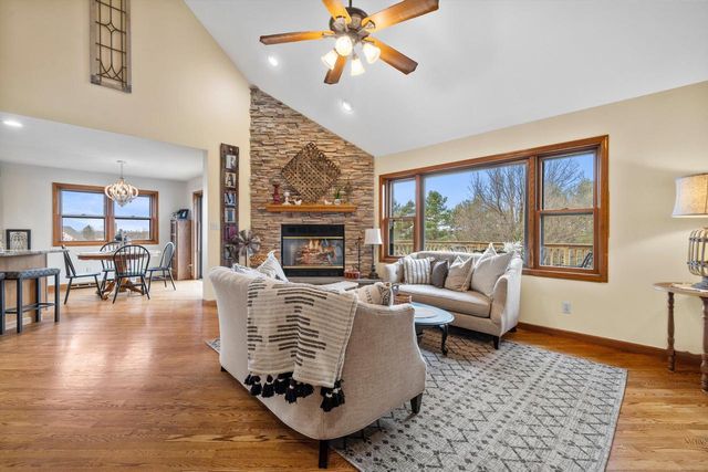 820 172nd AVENUE, Union Grove, WI 53182