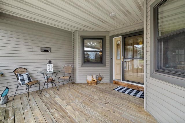 820 172nd AVENUE, Union Grove, WI 53182