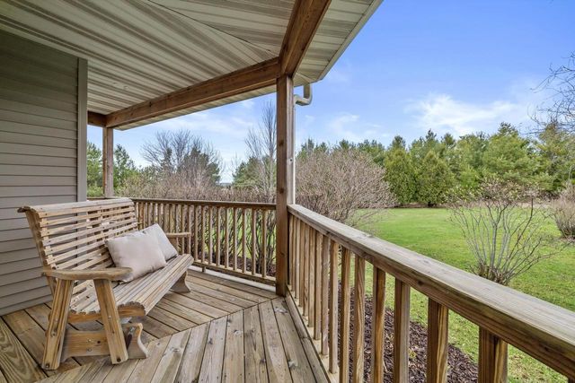 820 172nd AVENUE, Union Grove, WI 53182