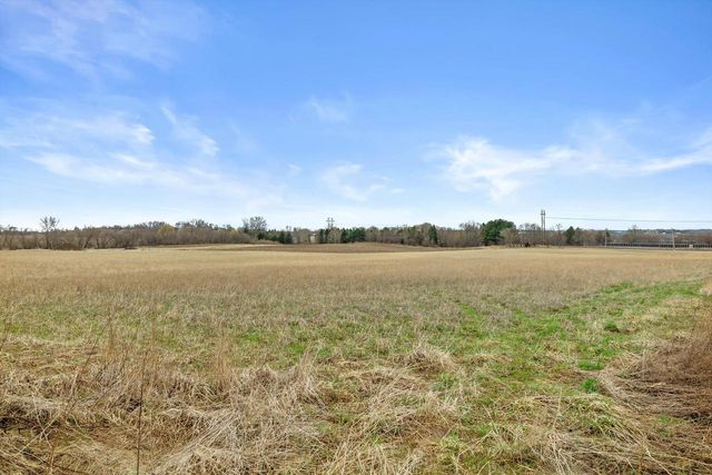 820 172nd AVENUE, Union Grove, WI 53182