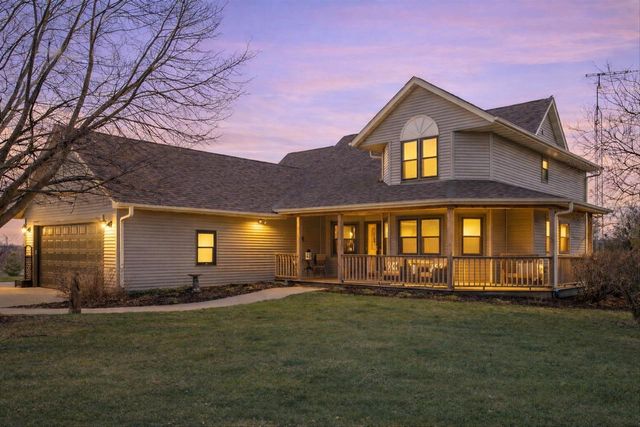 820 172nd AVENUE, Union Grove, WI 53182