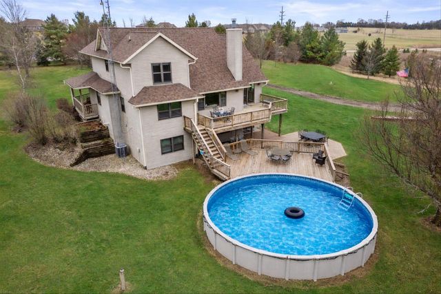 820 172nd AVENUE, Union Grove, WI 53182