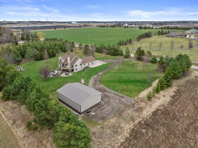 820 172nd AVENUE, Union Grove, WI 53182