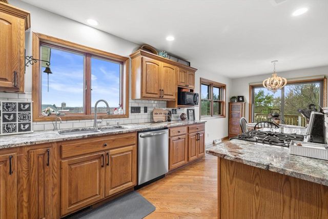 820 172nd AVENUE, Union Grove, WI 53182