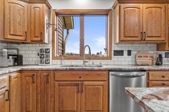 820 172nd AVENUE, Union Grove, WI 53182