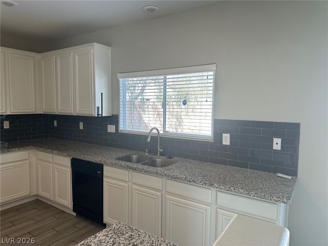 6472 Blue Iris Court, Las Vegas, NV 89141