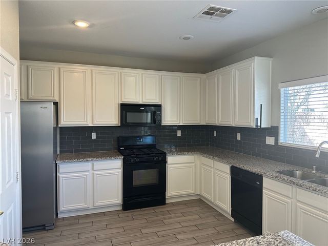 6472 Blue Iris Court, Las Vegas, NV 89141