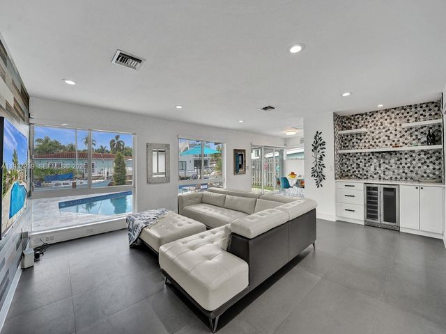 1108 Tangelo Isle, Fort Lauderdale, FL 33315