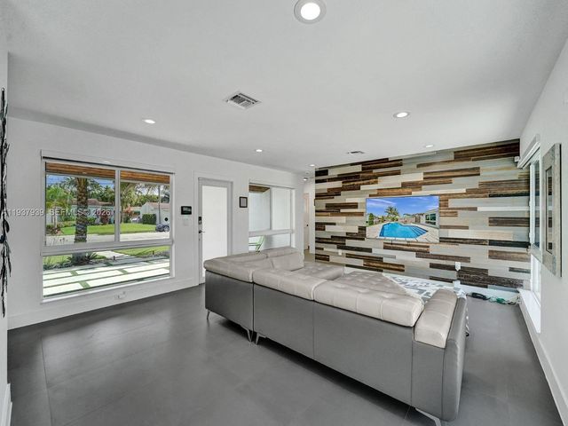 1108 Tangelo Isle, Fort Lauderdale, FL 33315