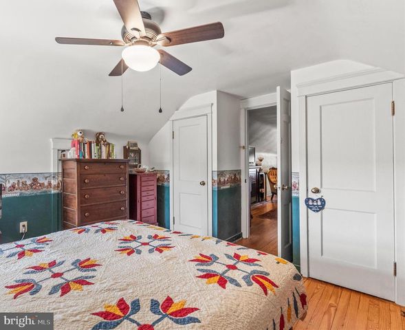 1974 MEADOW LN, Spring Grove, PA 17362