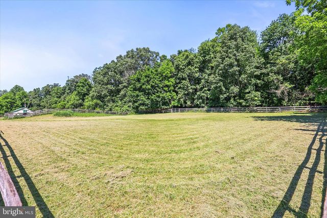 1974 MEADOW LN, Spring Grove, PA 17362