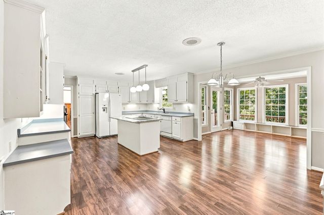 205 Hillpine Drive, Simpsonville, SC 29681