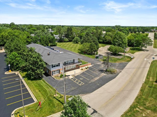 898 S Rand Road, Lake Zurich, IL 60047